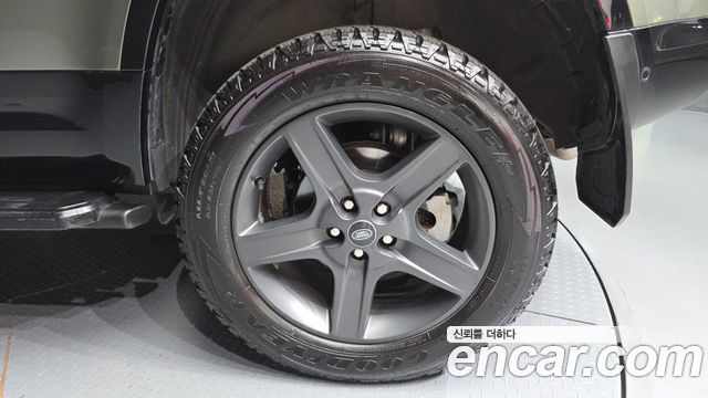 Land Rover Defender (L663) 110 P300 X-Dynamic SE 2022 — фото 21
