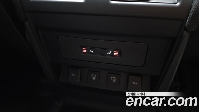 Land Rover Defender (L663) 110 P300 X-Dynamic SE 2022 — фото 28
