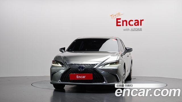Lexus ES300h (VII) Luxury Plus 2019 — фото 3