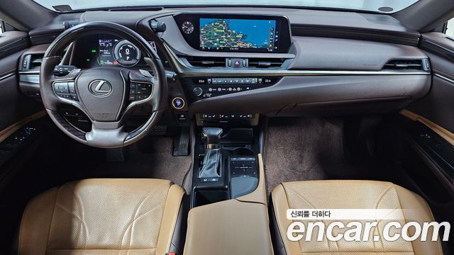Lexus ES300h (VII) Luxury Plus 2019 — фото 7