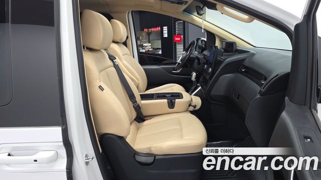 Hyundai Staria L3.5 Tourer 9-Seater Modern 2022 — фото 11