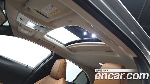 Lexus UX250h 2.0 2WD 2019 — фото 19