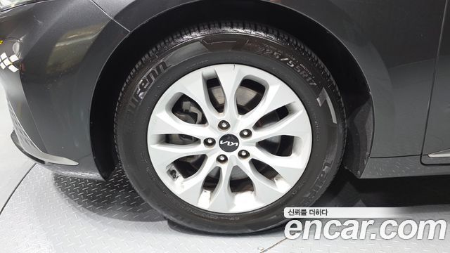 Kia K8 2.5 Gasoline 2WD Noblesse 2023 — фото 5