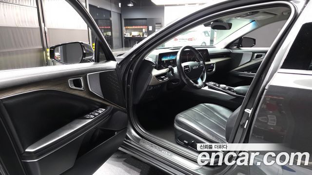 Kia K8 2.5 Gasoline 2WD Noblesse 2023 — фото 10