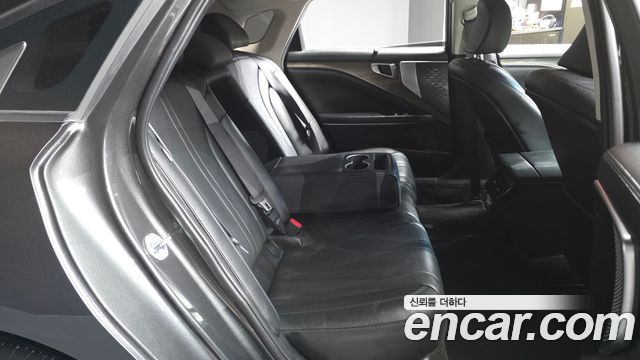Kia K8 2.5 Gasoline 2WD Noblesse 2023 — фото 12
