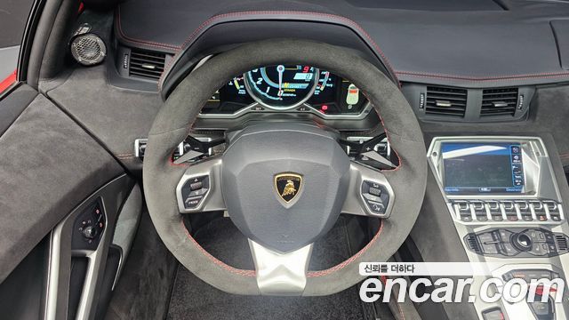 Lamborghini Aventador LP700-4 Roadster Pirelli Edition 2016 — фото 16
