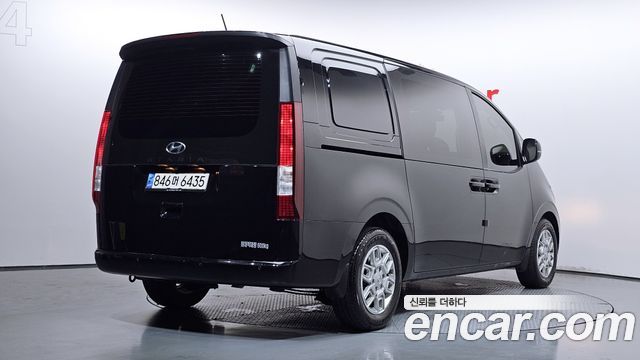 Hyundai Staria Cargo 5-Seater Modern 2022 — фото 2