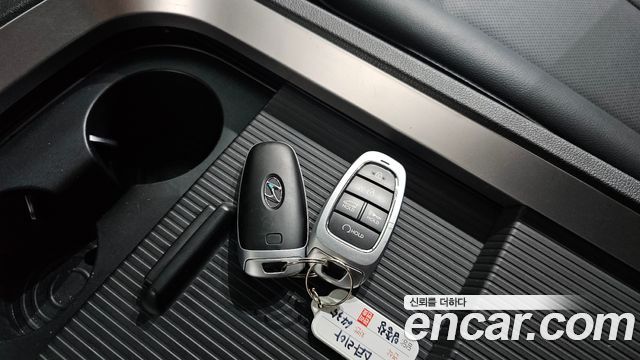 Hyundai Staria Cargo 5-Seater Modern 2022 — фото 13