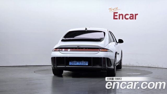 Hyundai Ioniq 6 Long Range Exclusive 2023 — фото 4
