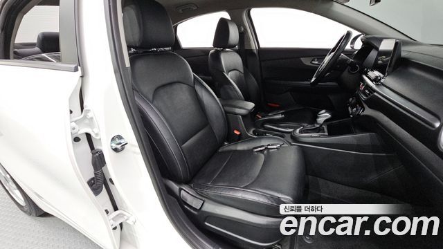 Kia K3 Prestige 2021 — фото 12