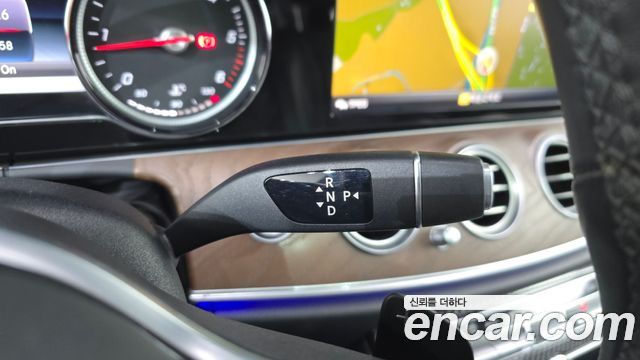 Mercedes-Benz E-Class (W213) E220d Exclusive 2019 — фото 9