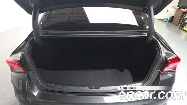 Kia K5 (III) 2.0 Prestige 2022 — фото 20
