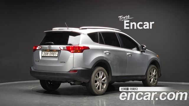 Toyota RAV4 2.5 2WD 4th 2015 — фото 2