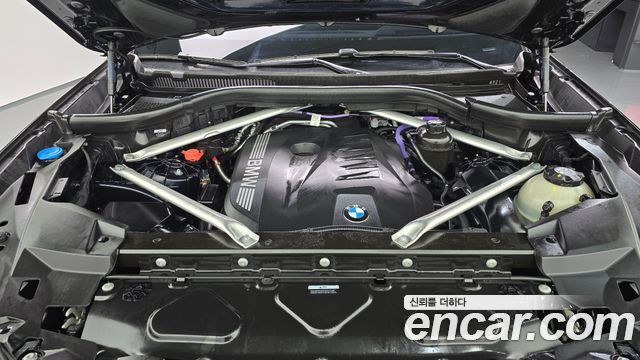 BMW X6 (G06) xDrive40i M Sport 2024 — фото 6