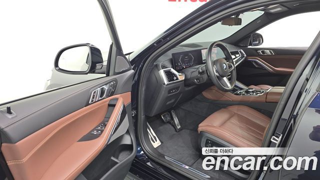 BMW X6 (G06) xDrive40i M Sport 2024 — фото 10