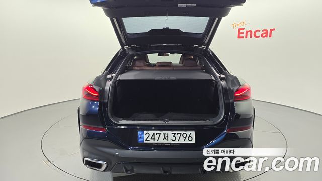 BMW X6 (G06) xDrive40i M Sport 2024 — фото 18