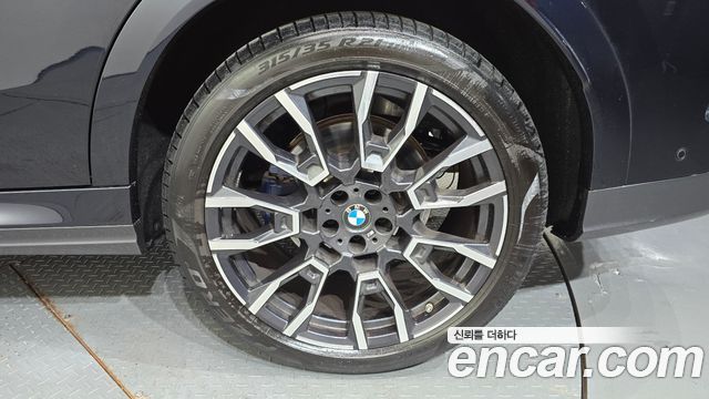 BMW X6 (G06) xDrive40i M Sport 2024 — фото 21