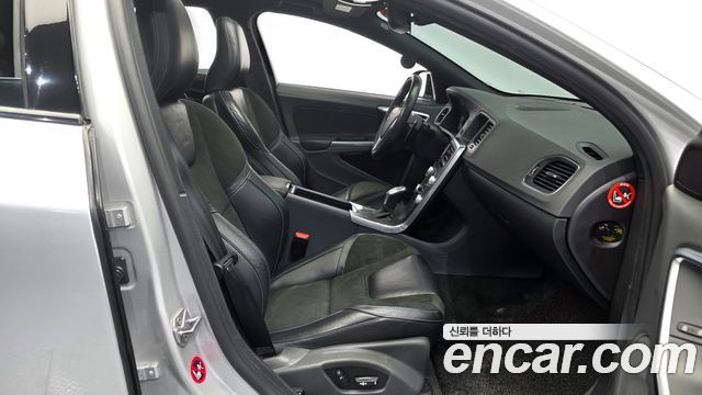 Volvo S60 Polester 2nd 2017 — фото 11
