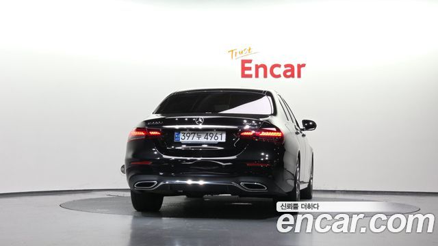 Mercedes-Benz E-Class (W213) E220d 4MATIC AMG Line 2021 — фото 4