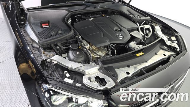 Mercedes-Benz E-Class (W213) E220d 4MATIC AMG Line 2021 — фото 6