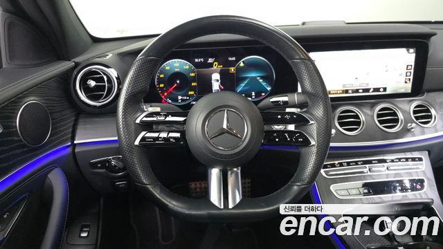 Mercedes-Benz E-Class (W213) E220d 4MATIC AMG Line 2021 — фото 13