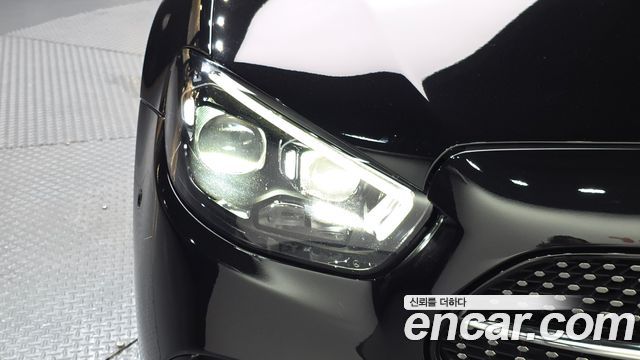 Mercedes-Benz E-Class (W213) E220d 4MATIC AMG Line 2021 — фото 22