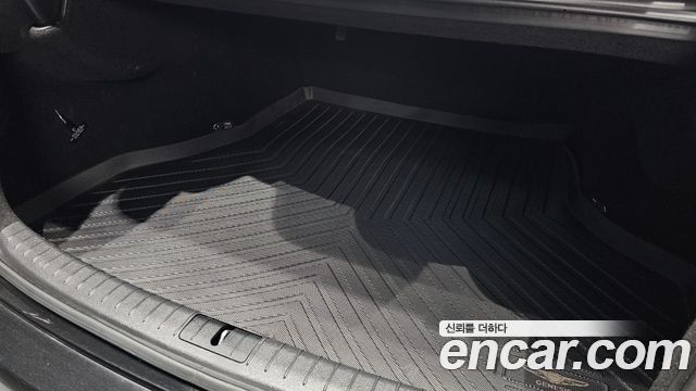 Genesis G80 3.8 GDI AWD Finest 2018 — фото 30