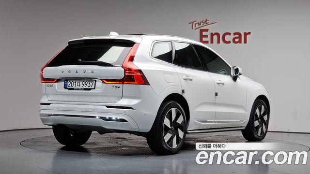 Volvo XC60 (II) T8 Ultra Bright 2025 — фото 2