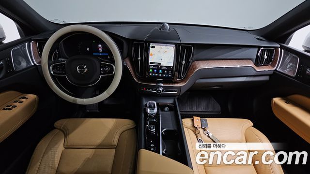 Volvo XC60 (II) T8 Ultra Bright 2025 — фото 7