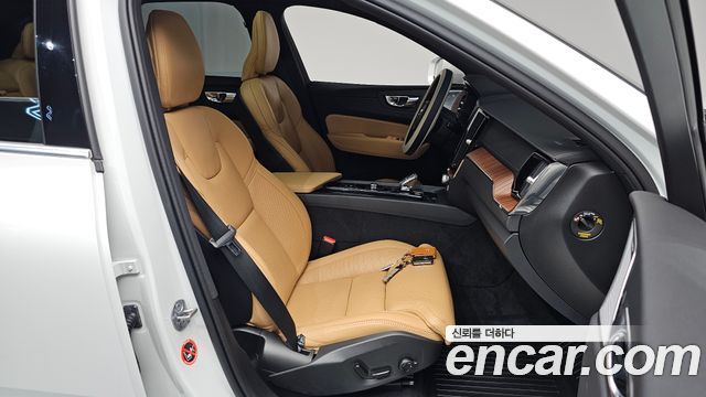 Volvo XC60 (II) T8 Ultra Bright 2025 — фото 26