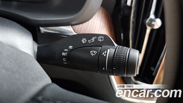 Volvo XC60 (II) T8 Ultra Bright 2025 — фото 37