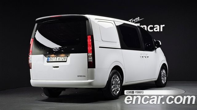 Hyundai Staria Cargo 5-Seater Modern 2022 — фото 2