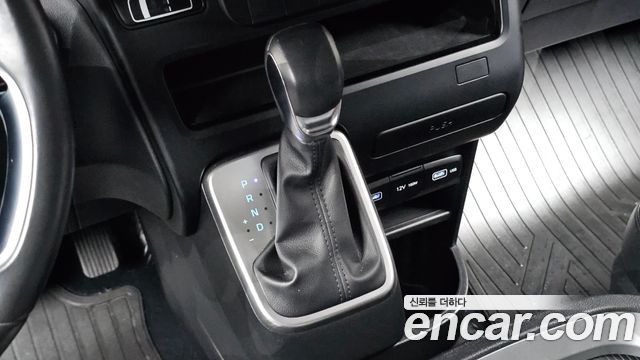 Hyundai Staria Cargo 5-Seater Modern 2022 — фото 9