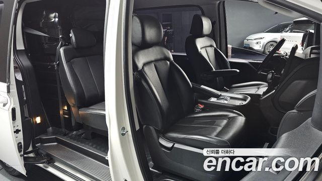 Hyundai Staria Cargo 5-Seater Modern 2022 — фото 11