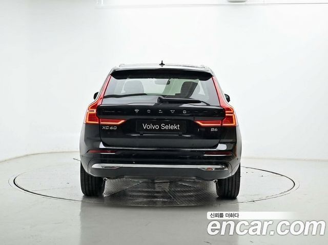 Volvo XC60 (II) B6 Ultimate Bright 2024 — фото 4