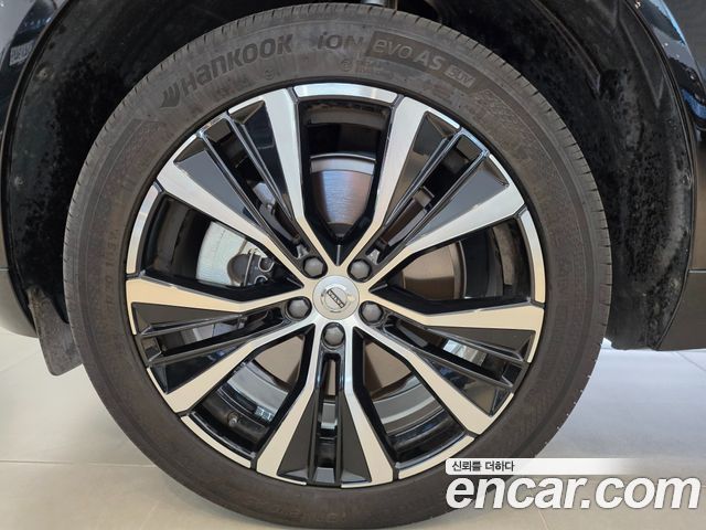 Volvo XC60 (II) B6 Ultimate Bright 2024 — фото 5