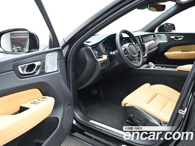 Volvo XC60 (II) B6 Ultimate Bright 2024 — фото 15