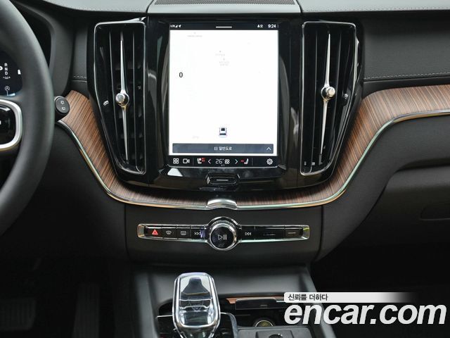 Volvo XC60 (II) B6 Ultimate Bright 2024 — фото 18