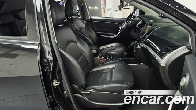 KG Mobility (SsangYong) Style Korando C 2.2 RX 2WD DLX 2017 — фото 16