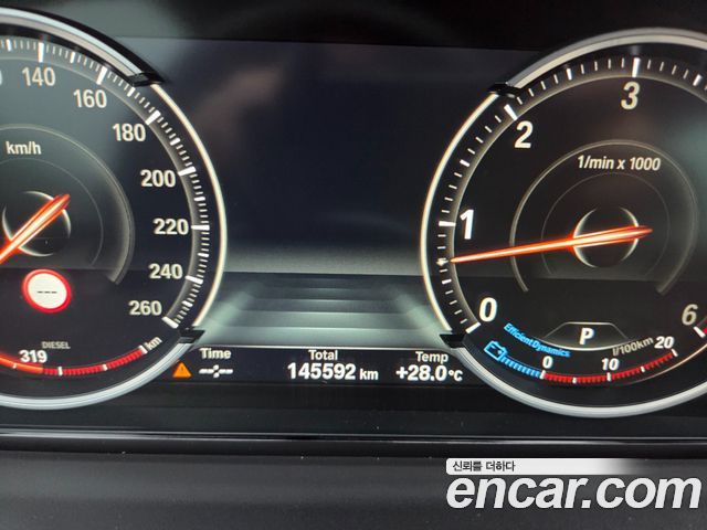 BMW 5 Series GT (F07) GT 30d xDrive 2017 — фото 8
