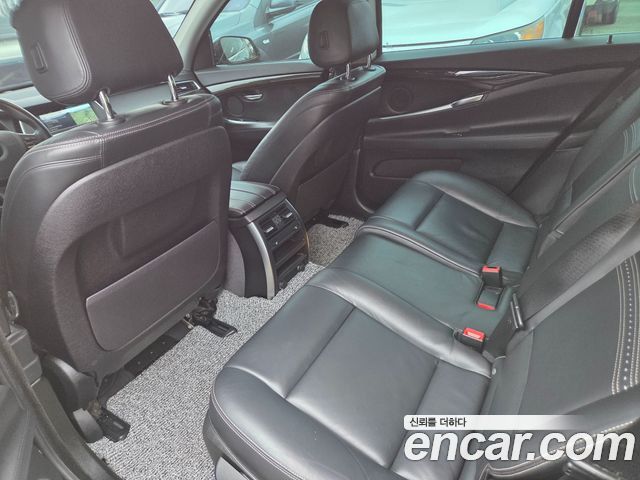 BMW 5 Series GT (F07) GT 30d xDrive 2017 — фото 10