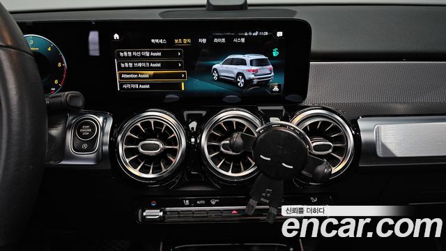 Mercedes-Benz GLB-Class (X247) GLB200 d 2021 — фото 14