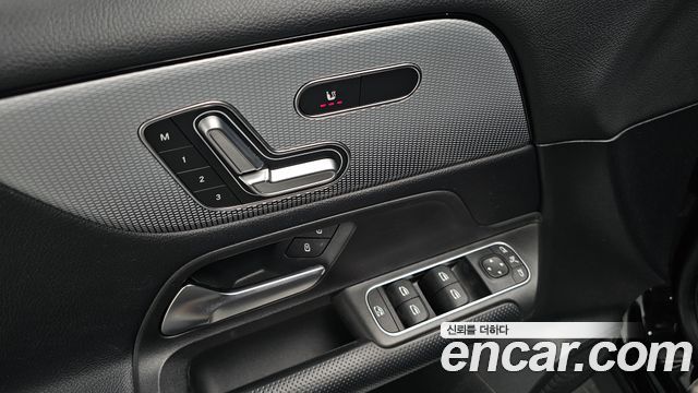 Mercedes-Benz GLB-Class (X247) GLB200 d 2021 — фото 17