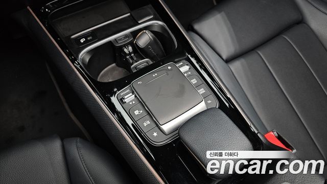 Mercedes-Benz GLB-Class (X247) GLB200 d 2021 — фото 18