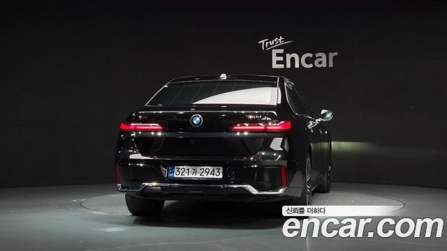 BMW 7 Series (G70) 740d xDrive M Sport 2024 — фото 4