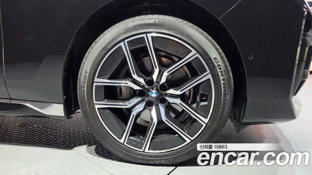 BMW 7 Series (G70) 740d xDrive M Sport 2024 — фото 5