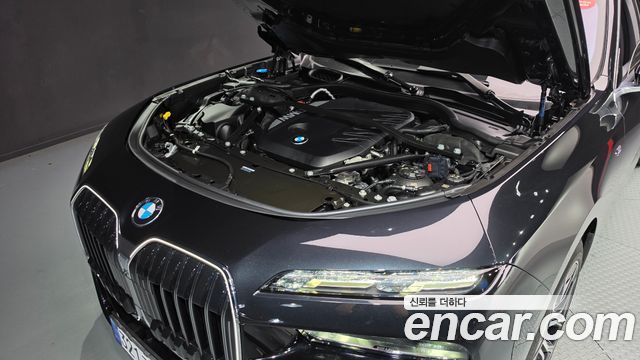 BMW 7 Series (G70) 740d xDrive M Sport 2024 — фото 6