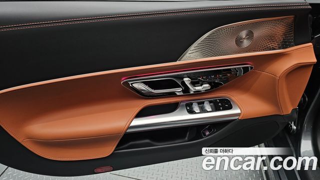 Mercedes-Benz SL-Class (R232) AMG SL63 4MATIC+ 2024 — фото 24