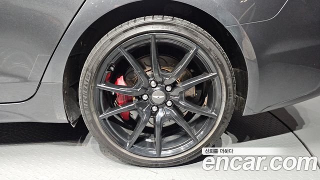 Genesis G70 3.3T Sport AWD Prestige 2019 — фото 21