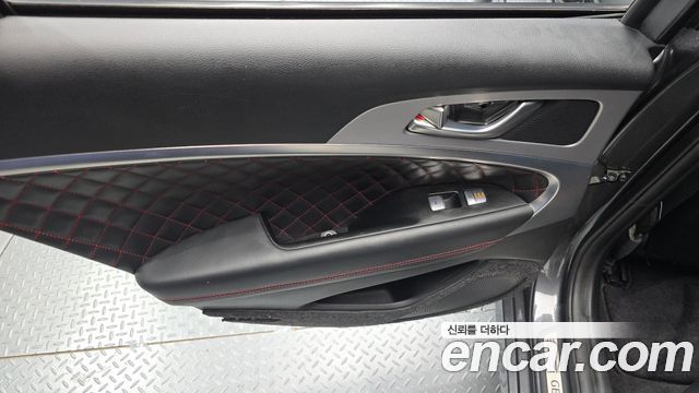 Genesis G70 3.3T Sport AWD Prestige 2019 — фото 25